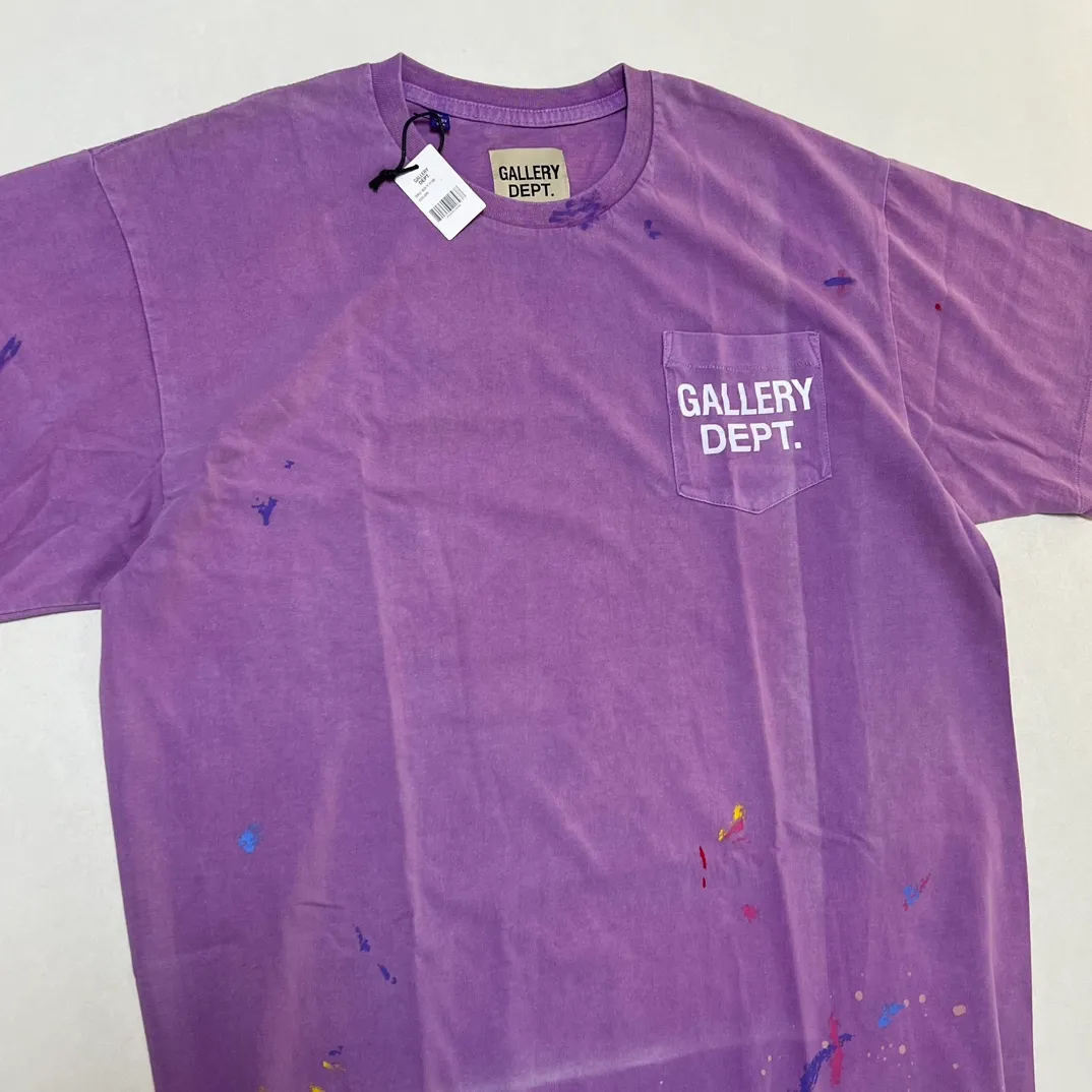 New models in stock! GALLERY DEPT VINTAGE LOGO PAINTED TEE PURPLE Purple ink splashed distressed short sleeves Retro English pocket TEE Purple S-XL Ready-to-wear dyeing Fried salt distressing Hand-sewn plaster bone Very heavy industry Manufacturing dark and light fading technology Hand-splashed ink graffiti Genuine acrylic material
